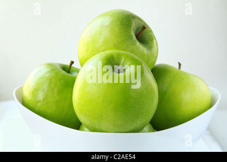 Verde ed elegante le mele Granny Smith Foto Stock