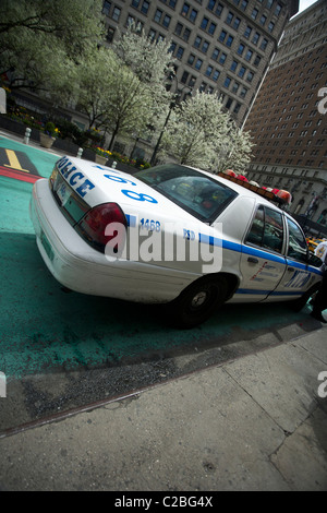 Squadra di NYPD auto parcheggiate New York City Foto Stock