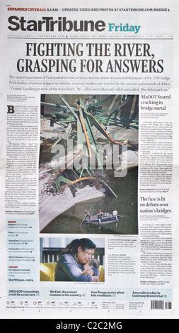 StarTribune front page Minneapolis Highway 35W crollo del ponte il 1 agosto 2007. Minneapolis Minnesota MN USA Foto Stock