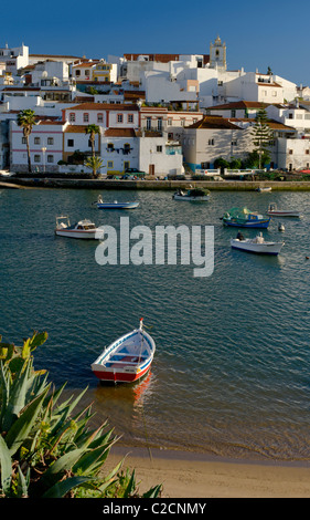 Il Portogallo, Algarve, Ferragudo Foto Stock