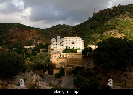 Samode Palace, a 600 anni di vecchio palazzo 40 km a nord di Jaipur, ora un hotel di eredità nel Rajasthan, India Foto Stock