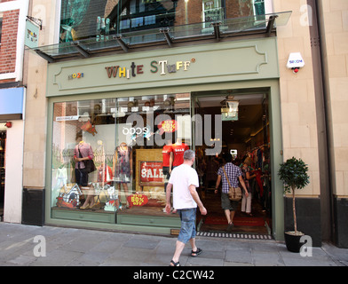 Un bianco Stuff store in Nottingham, Inghilterra, Regno Unito Foto Stock