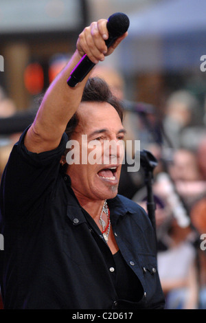 Bruce Springsteen Bruce Springsteen e la E Street Band di eseguire sul NBC 'La Mostra Oggi 2007 Toyota serie di concerti presso Foto Stock