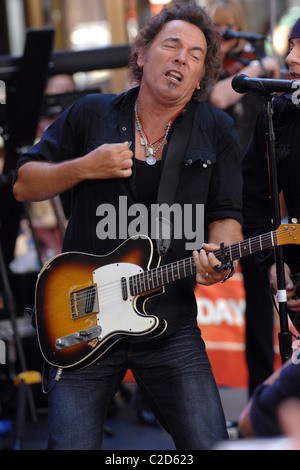 Bruce Springsteen Bruce Springsteen e la E Street Band di eseguire sul NBC 'La Mostra Oggi 2007 Toyota serie di concerti presso Foto Stock