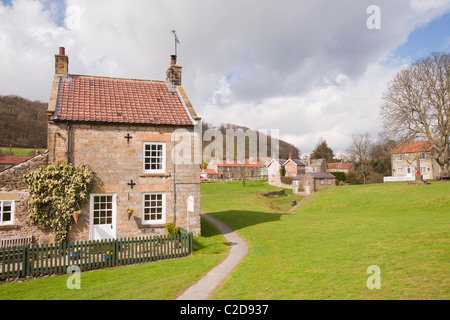 Il villaggio quiant di Hutton-le-Foro nel North York Moors National Park, Regno Unito. Foto Stock