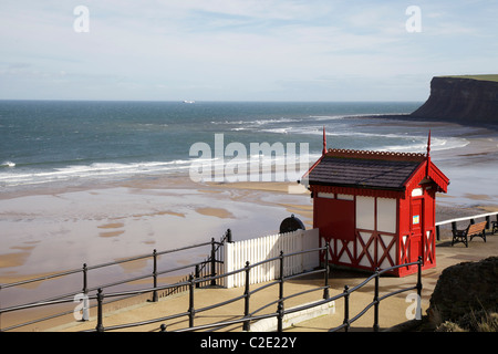 Saltburn dal mare scogliera superiore ferrovia ufficio booking Foto Stock