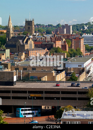 Vista sopra il Nottingham City Centre skyline dalle mura del castello Nottinghamshire England Regno Unito Foto Stock