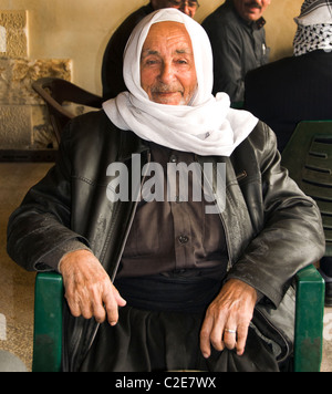 A Damasco in Siria il tè del caffè house card game vecchi Foto Stock