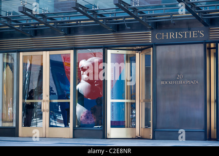 L'Unione ratto gigante a Teamsters rally di fronte casa d'aste Christie's di New York per protestare contro il mancato utilizzo di manodopera europea Foto Stock