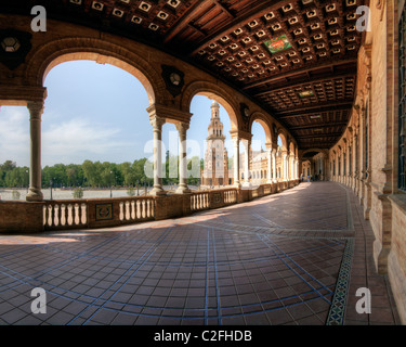 ES - Andalusia: Siviglia la famosa Plaza de Espana Foto Stock