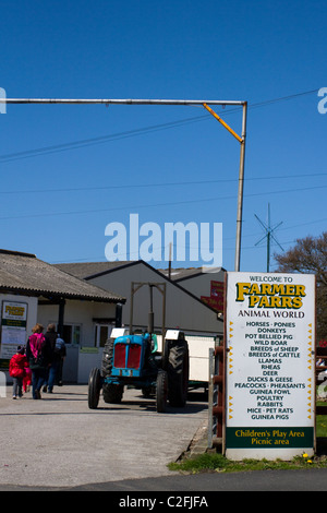 Parrs Fattoria degli animali ingresso e segni di Fleetwood, nel Lancashire, Regno Unito Foto Stock