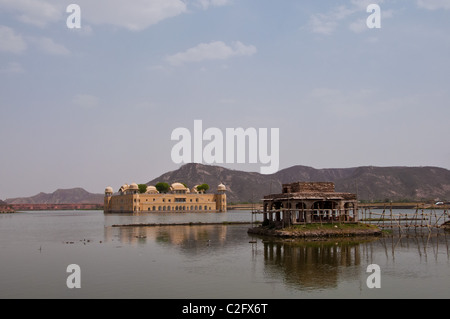 Palazzo flottante a Jaipur, India Foto Stock