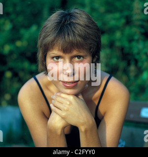 Siebziger Jahre, Menschen, junge Frau, Portraet, Gaby, kurzes Haar Foto Stock