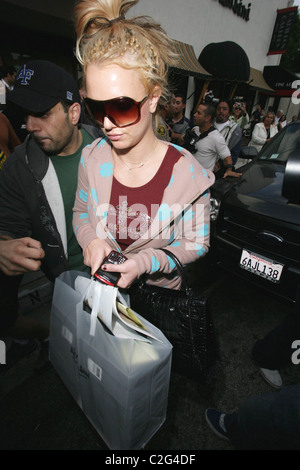 Britney Spears va shopping presso il negozio baby 'Bel Bambini' sulla North Robertson Boulevard West Hollywood, California - 09.11.07 Foto Stock