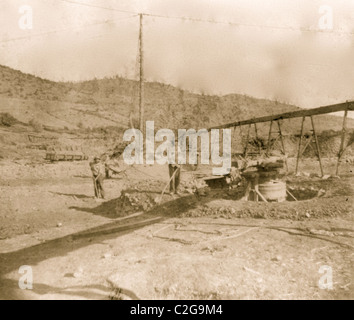 Placer Mining in marrone piatto, Tuolomne County - Costruire il Capriccio Foto Stock