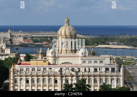 L'Avana. Cuba. Il Palacio Presidencial che ora ospita il Museo della Rivoluzione / Museo de la Revolucion. Foto Stock