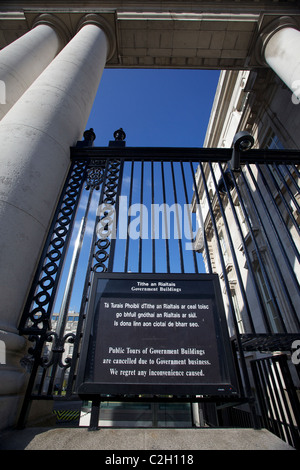 Ringhiera di ingresso a Dail Eireann il governo irlandese parliment edificio. Foto Stock