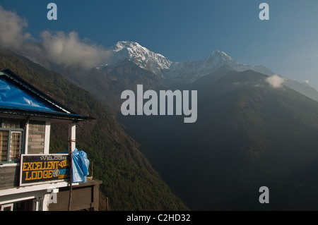 Guest house lungo il santuario di Annapurna trek Foto Stock