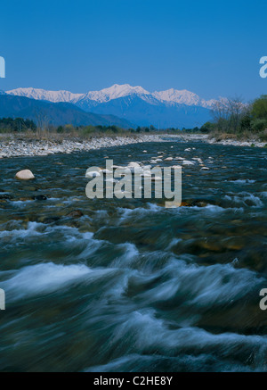 Takase Fiume e Monti Hida, Omachi, Nagano, Giappone Foto Stock