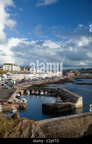 Portstewart Harbour e il lungomare, Co Derry, Irlanda del Nord. Foto Stock