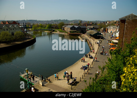 Guardando verso il basso sul fiume Exe e Exeter Quayside, Devon England Regno Unito 2011 Foto Stock