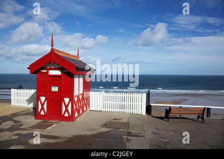 Saltburn dal mare scogliera superiore ferrovia ufficio booking Foto Stock