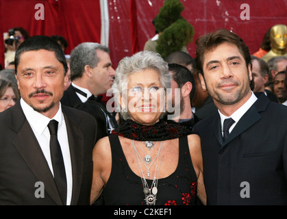 Gli ospiti e Javier Bardem l ottantesimo annuale di Academy Awards (Oscar) - Gli arrivi di Los Angeles, California - 24.02.08 Foto Stock