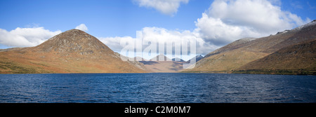 Vista nord lungo la Valle silenziosa serbatoio, Mourne Mountains, County Down, Irlanda del Nord. Foto Stock