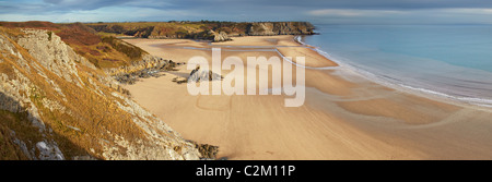 Three Cliffs Bay da Penmaen Burrows, Gower, Galles Foto Stock