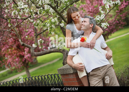 Edmonton, Alberta, Canada; un paio di guardare tutti gli altri Foto Stock