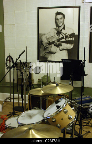 ELIVIS PHOTO & DRUM KIT IN SALA DI REGISTRAZIONE SUN STUDIO di Memphis, Stati Uniti d'America 19 Gennaio 2011 Foto Stock