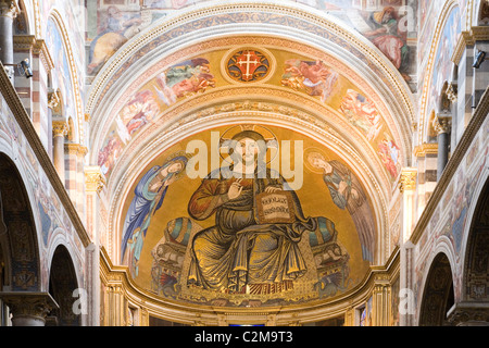 Painitng di Gesù, al di sopra di altare, il Duomo di Pisa, Italia. Foto Stock