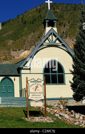 Chiesa di collina, piccola e antica città mineraria di Silverton nelle montagne del Colorado, STATI UNITI D'AMERICA Foto Stock