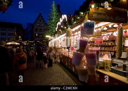 Weihnachtsmarkt (mercatino di Natale), Francoforte. Foto Stock