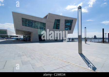 Il nuovo Mersey Ferry Terminal, Liverpool, Merseyside England Foto Stock