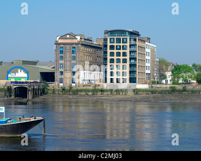 Ottagono sviluppi Ltd Chelsea Wharf, a Chelsea, Londra. La nuova build blocco di appartamenti a Chelsea Foto Stock