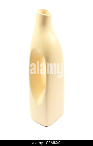 Moderno Vaso per fiori con cuore in forma isolata su sfondo bianco. Foto Stock