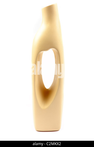 Moderno Vaso per fiori con cuore in forma isolata su sfondo bianco. Foto Stock