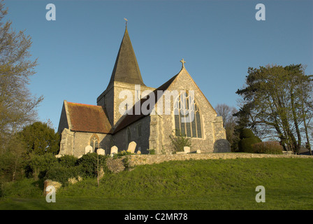 Sant'Andrea Chiesa Parrocchiale nel pittoresco villaggio di Alfriston nel South Downs National Park, East Sussex. Foto Stock