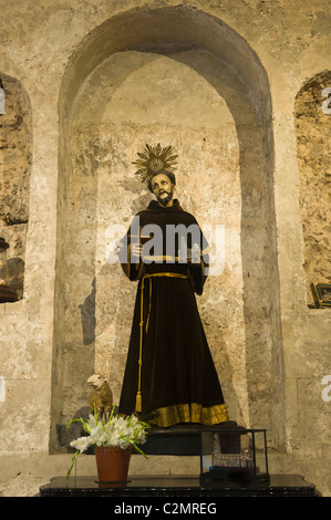 San Francisco de Asis statua di San Francisco de Asis chiesa e convento, l'Avana vecchia città, Cuba Foto Stock