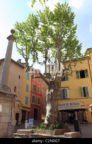 Il pittoresco villaggio provenzale di Lorgues Foto Stock