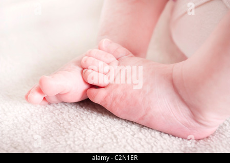 Close up macro shot di neonati piedi Foto Stock