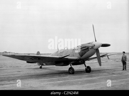 Il Supermarine Spitfire HF VII aeromobile Foto Stock