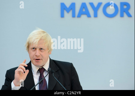 Boris Johnson partecipa a una conferenza che delinea londinese di reputazione economica presso la Royal Opera House di Londra, il 9 luglio 2009. Foto Stock