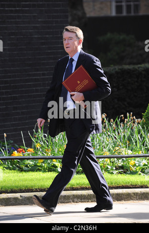 Il Segretario aziendale Signore Mandelson arriva per il pre-riunione Budget a 10 Downing Street, 22 aprile 2009. Foto Stock