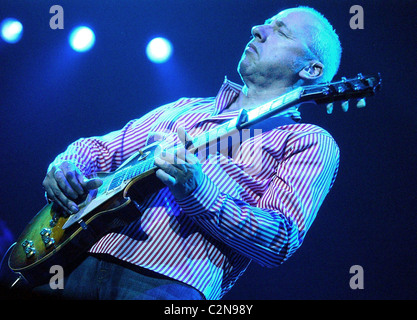 Mark Knopfler in concerto per il 'kill per ottenere Crimson' Tour all'Heineken Music Hall e Amsterdam Olanda - 29.03.08 ** ** Foto Stock