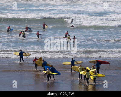 Scuola di Surf, Bude, Cornwall, Regno Unito Foto Stock