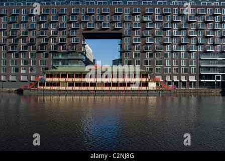 La Lotus cinese ristorante galleggiante, Limeharbor, interno Millwall Dock, Canary Wharf, Docklands, Isle of Dogs, London, E14 Foto Stock
