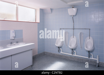 Scuola di toilette, Londra. I ragazzi di servizi igienici. Foto Stock