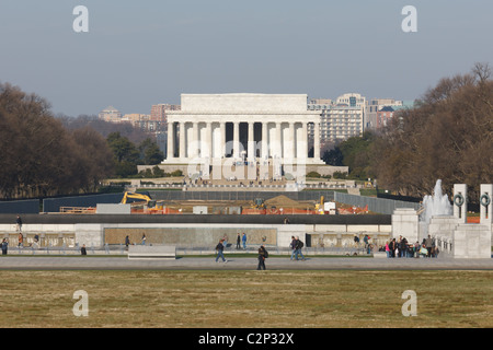 Il Lincoln Memorial mostra in corso lavori di rinnovo della piscina riflettente in Washington, DC. Foto Stock
